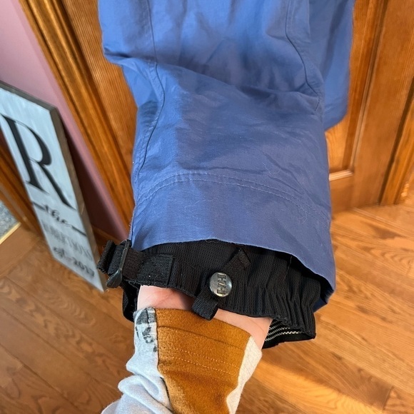Helly Hanson snow pant Med - Picture 2 of 8